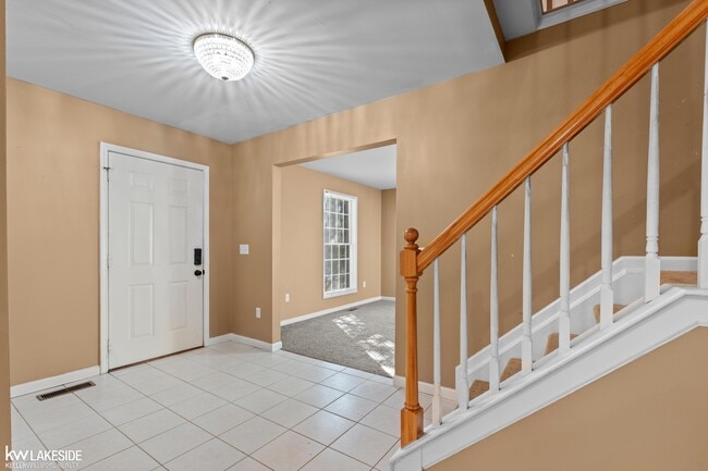 Building Photo - 2199 Edgestone Dr