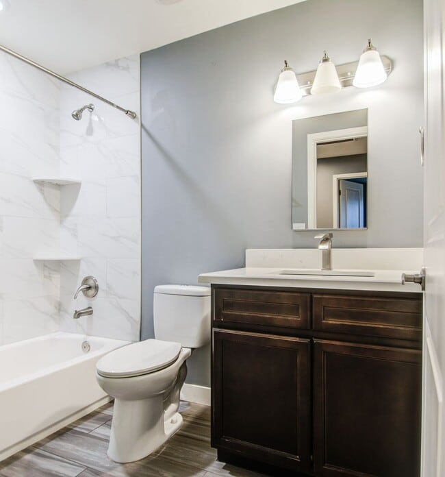 Building Photo - Charming Home in Phoenix