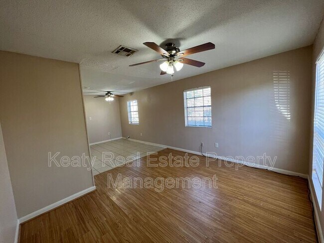 Building Photo - 418 Failla Rd