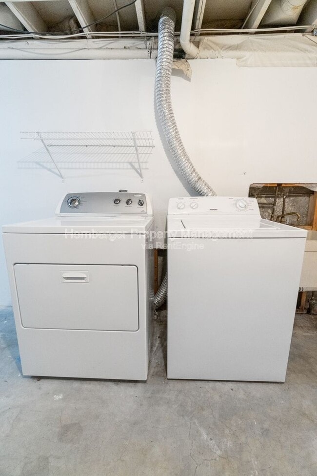 Building Photo - 7024 N Wiscomb St