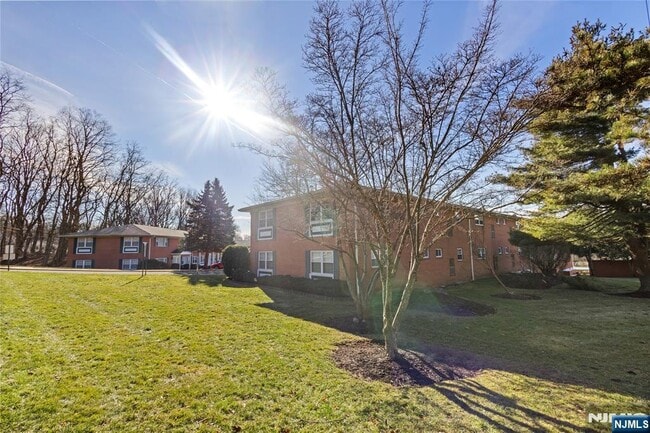 Building Photo - 250 Franklin Turnpike