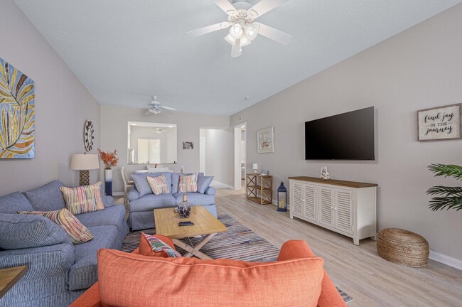 Building Photo - 7 Harbour Isle Dr E