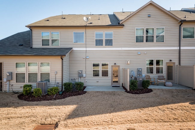 Building Photo - 268 Rubrum Dr