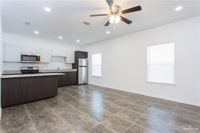 Building Photo - 300 Sylvia Handy St