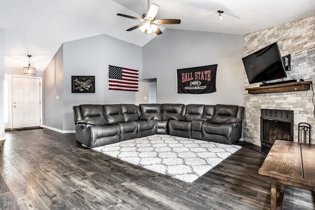 Building Photo - 7757 Kemble Ct