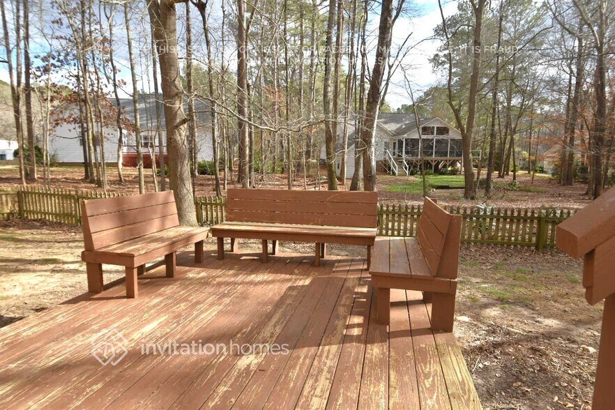 Building Photo - 113 Brampton Cir