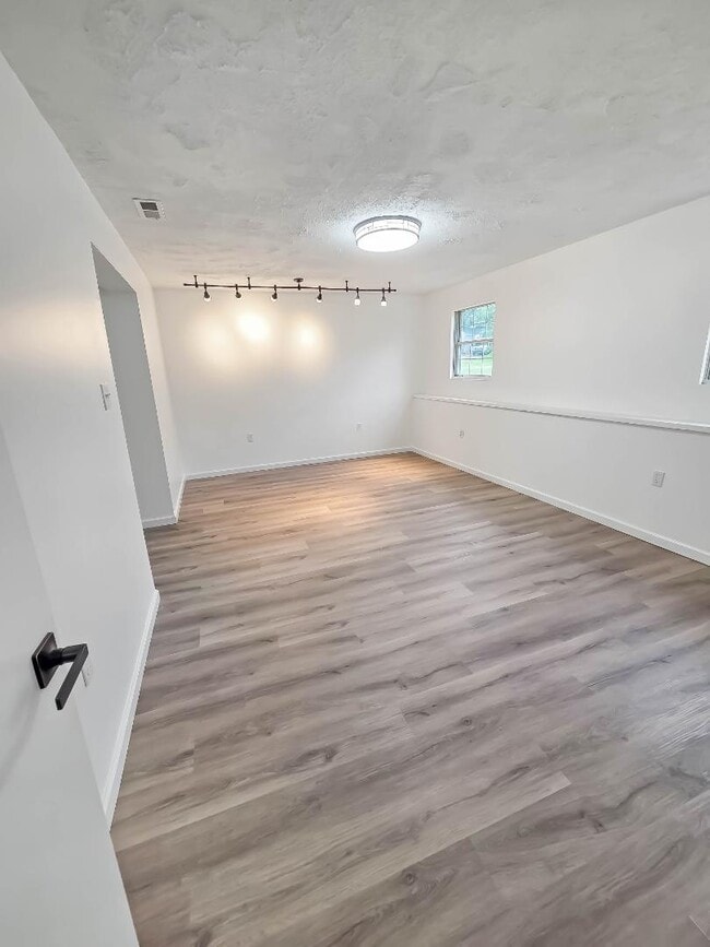 Building Photo - 5121 Beaugregory Ct