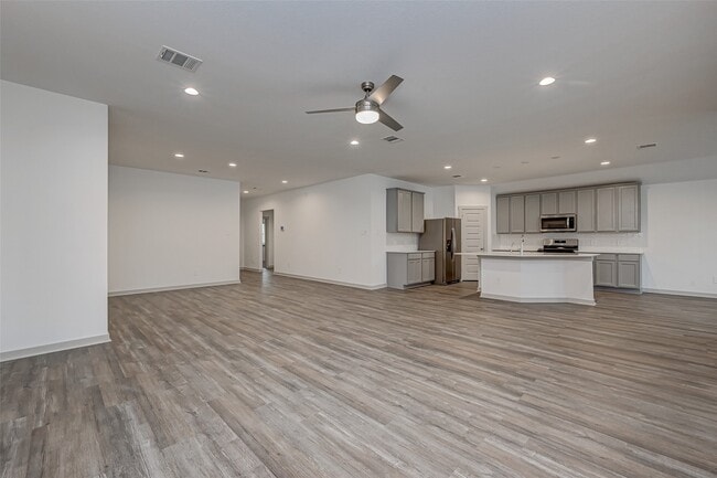 Building Photo - 1203 Hyde Lk Ln