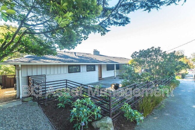 Building Photo - 1411 Arlington Blvd