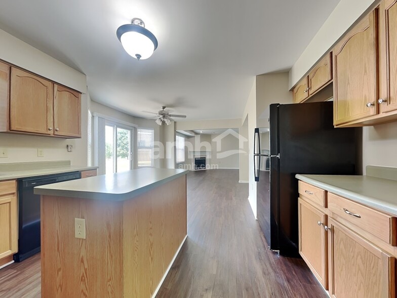 Building Photo - 1837 Cantwell Ct
