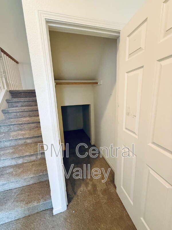 Building Photo - 2125 Carson Oak Ct