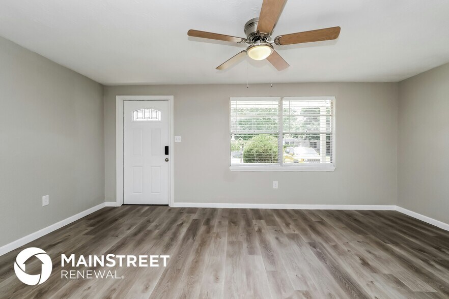 Building Photo - 7323 Cypress Dr