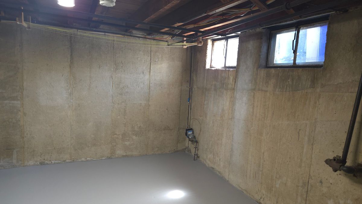 Building Photo - 356 Krams Ave