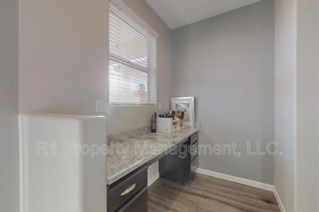 Building Photo - 8812 Jet Stream Rd NW