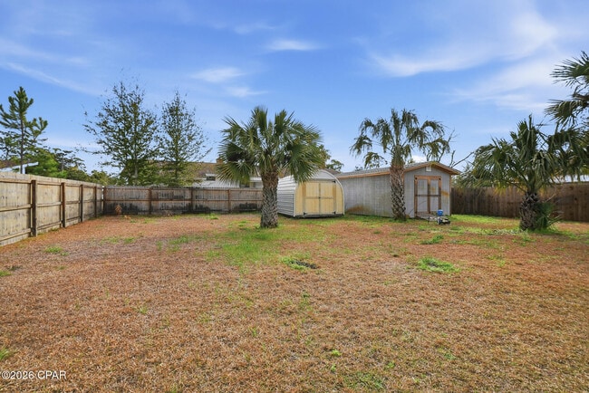 Building Photo - 1808 Chestnut Ave