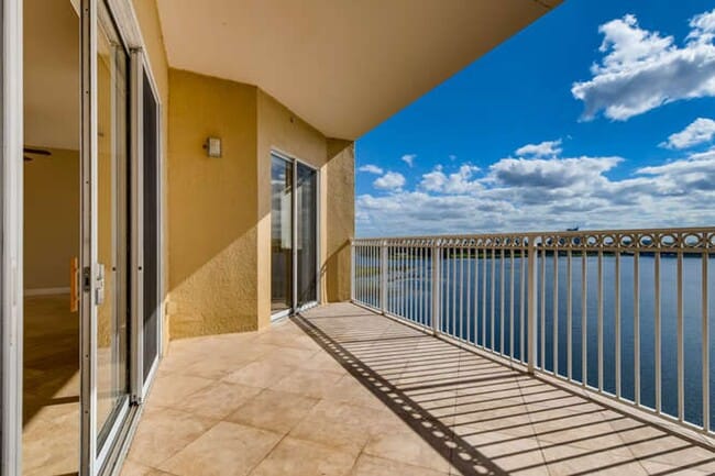 Building Photo - Vizcaya Heights Condos