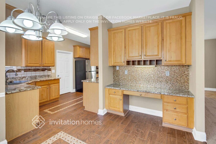 Building Photo - 2303 Coneflower Dr