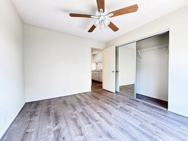 Building Photo - Pet Friendly Ewa Beach Condo with A/C