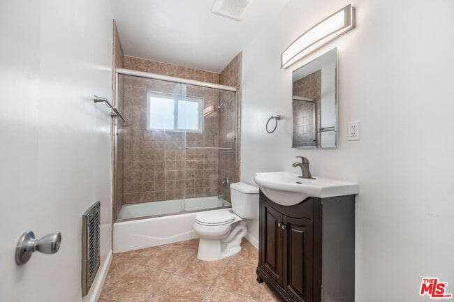 Building Photo - 1937 S Shenandoah St