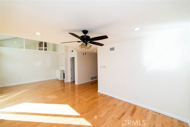 Building Photo - 13 Morena