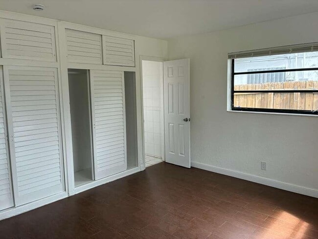 Building Photo - 1741 NW 27th Ave