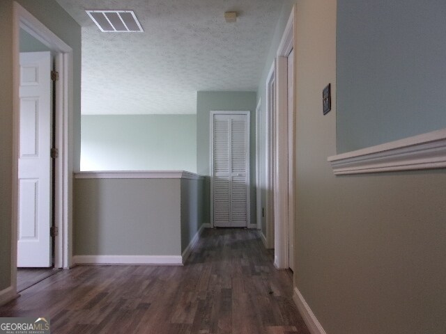 Building Photo - 340 Twin Point Way