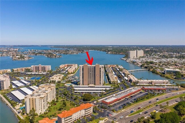 Building Photo - 7300 Sun Island Dr S