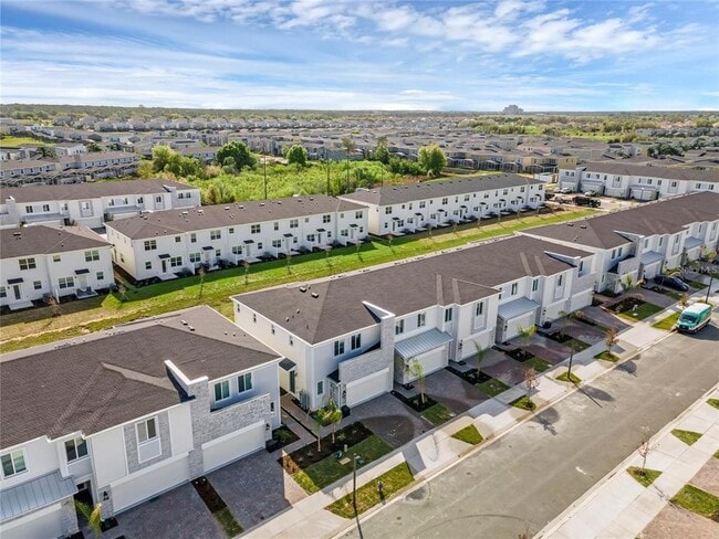 Building Photo - 353 Bogey Dr