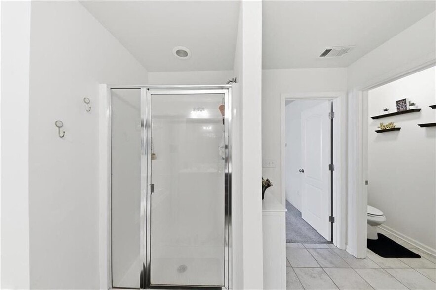 Building Photo - 5527 Radford Loop