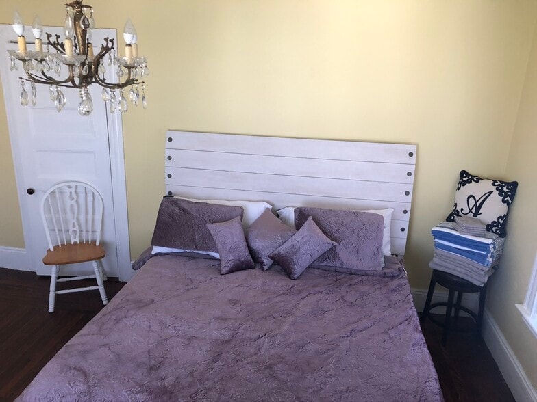 Building Photo - 10 Commonwealth Ave