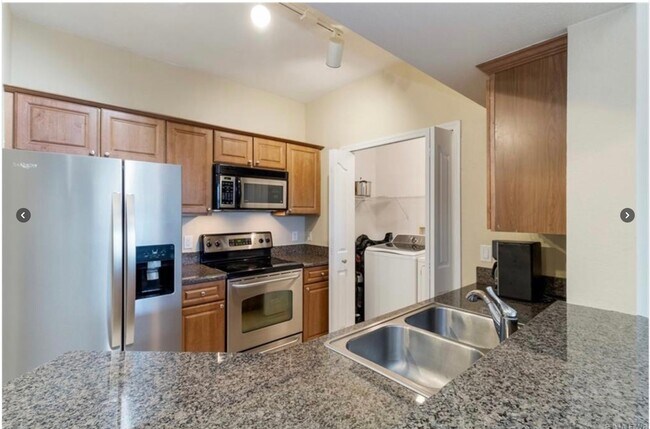 Building Photo - 12970 Positano Cir