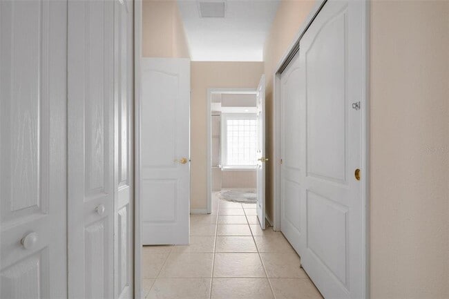 Building Photo - 5249 Far Oak Cir