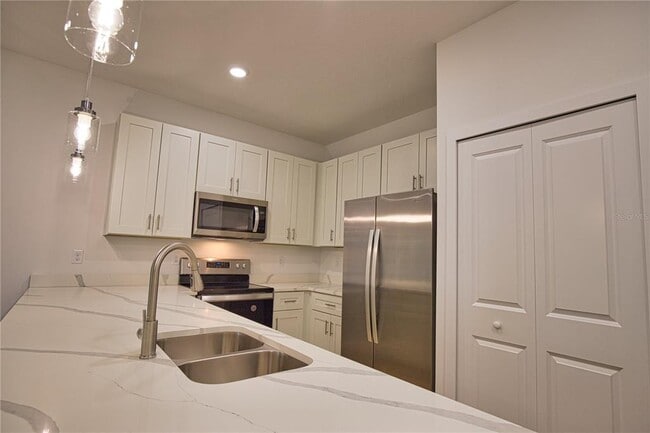 Building Photo - 289 Boundary Blvd