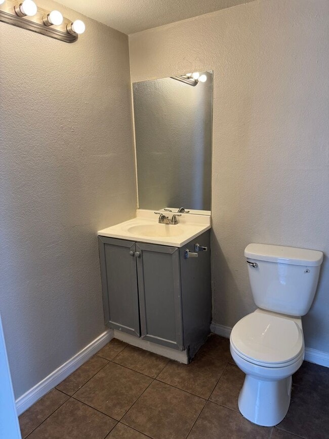 Building Photo - 3823 S Maryland Pkwy