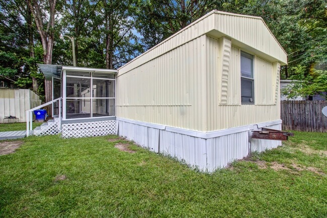 Building Photo - 2619 Warm Ave