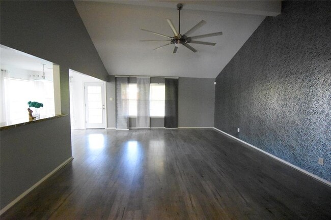 Building Photo - 10942 Heather Trail Dr