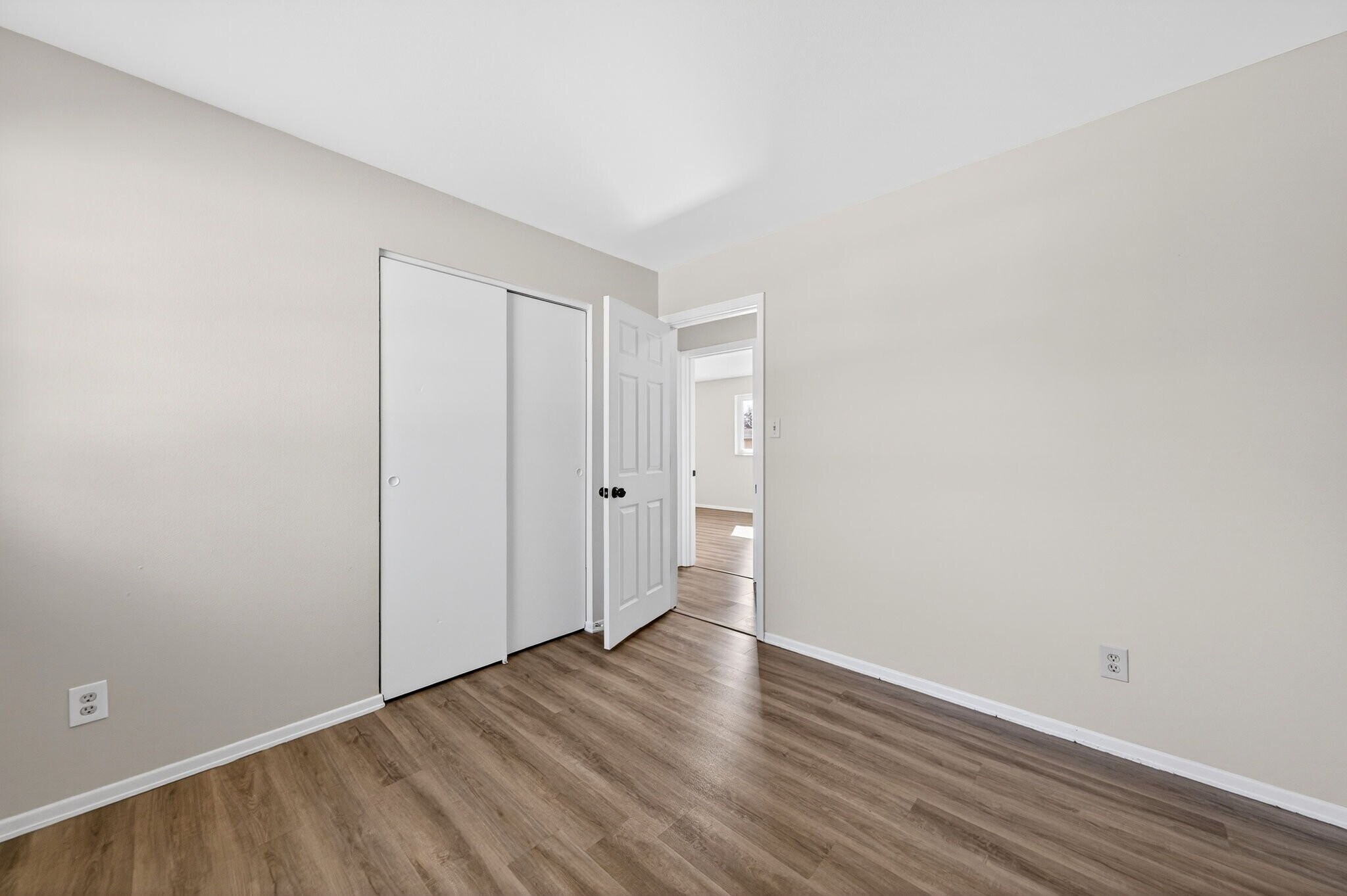 Building Photo - 3253 Greenbridge Dr