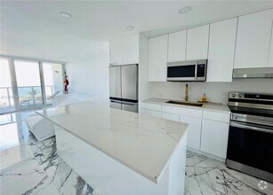 Building Photo - 1200 N Fort Lauderdale Beach Blvd