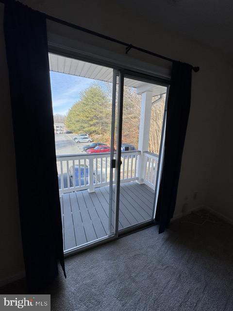 Building Photo - 61 Fern Oak Cir