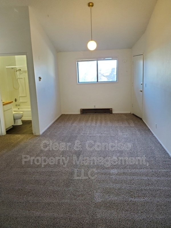 Building Photo - 411 W 15th Ave