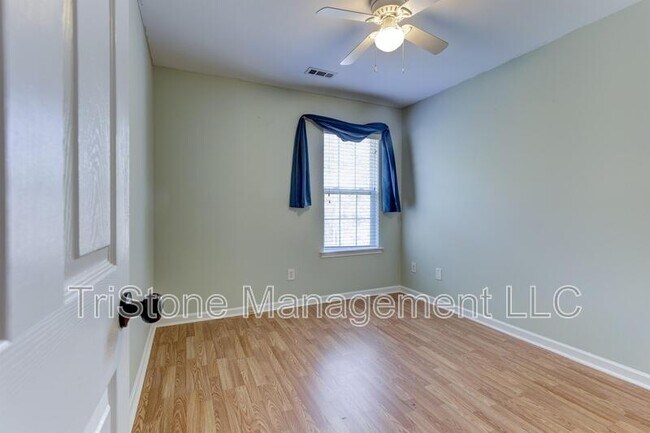 Building Photo - 5724 Henderson Oaks Dr