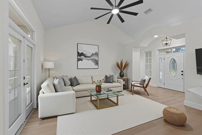 Building Photo - 37015 Waldo Dr