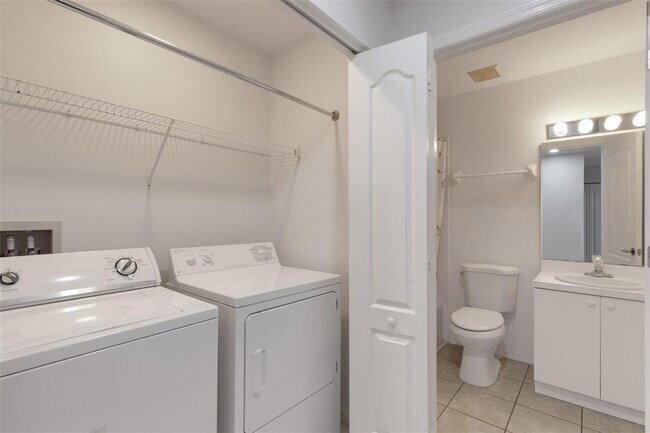 Building Photo - 4640 Tower Hill Ln