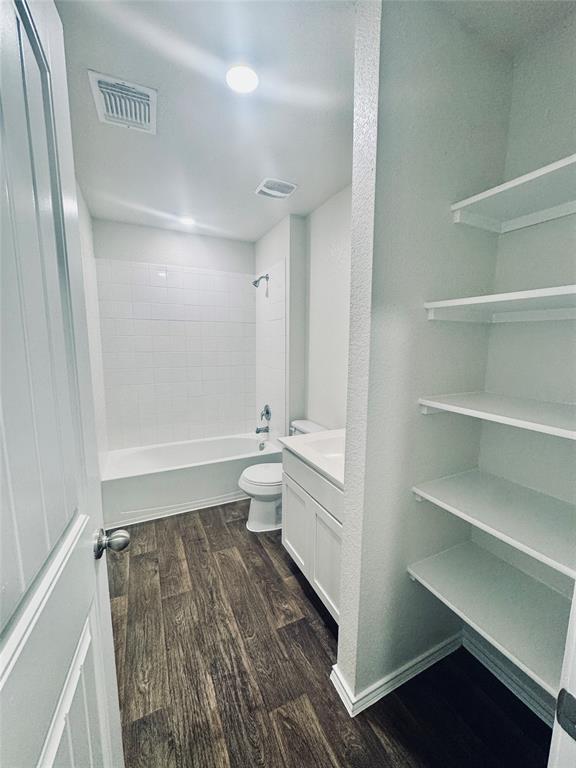 Building Photo - 13000 Roving Pass