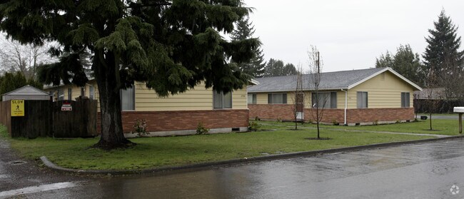 Building Photo - 2908-2914 E 29th St