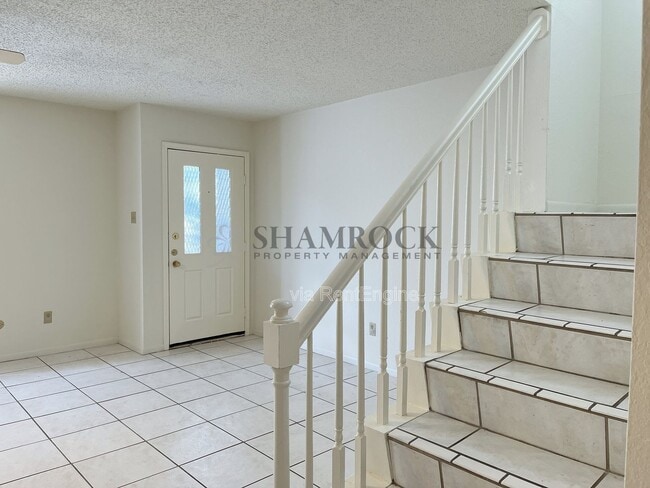 Building Photo - 6815 Old Briarstown Dr