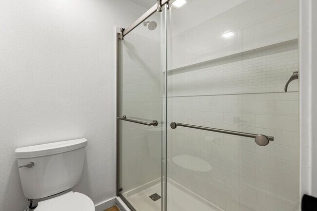 Building Photo - 3940 NW 148th Pl