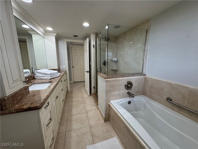 Building Photo - 6075 Pelican Bay Blvd