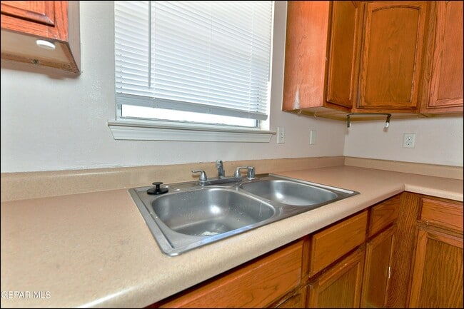 Building Photo - 4100 Tierra Venado Dr