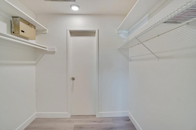 Building Photo - 74398 Myrsine Ave